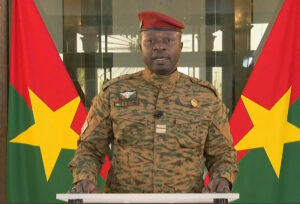 Burkina Faso : Réorganisation militaire et surveil...