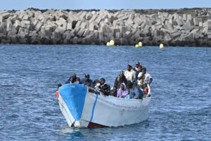 Traffickers capsize boat off Comoros, killing 25: ...